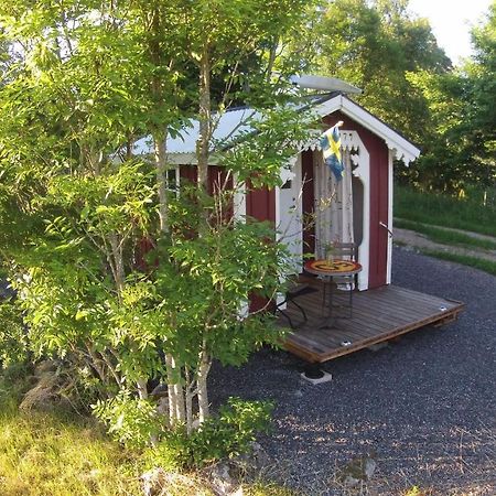 Liten Enklare Klimatsmart Stuga I Roslagen Östhammar Kültér fotó